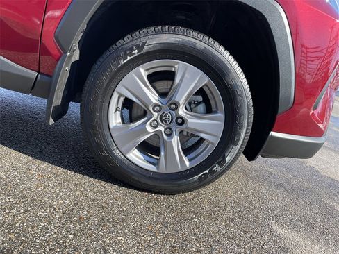 Used 2024 Toyota RAV4 XLE w/ Convenience Package image 11