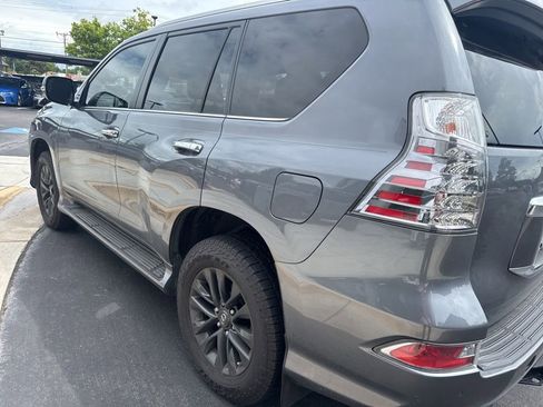 Used 2020 Lexus GX 460 Premium AWD/4WD image 3
