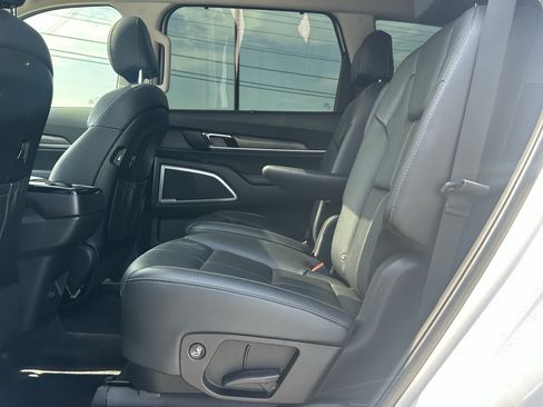 Used 2020 Kia Telluride EX w/ EX Premium Package FWD image 19
