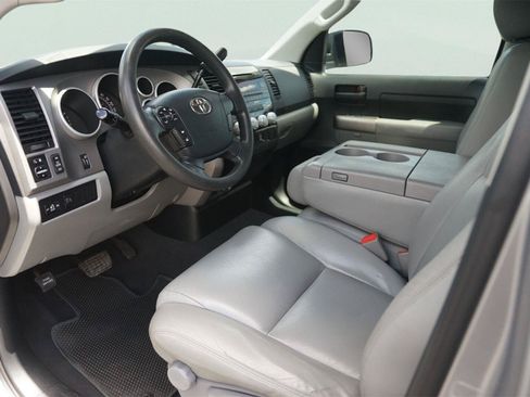 Used 2012 Toyota Tundra 2WD Double Cab w/ Tow Pkg image 8