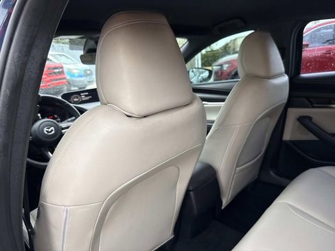 Used 2019 MAZDA MAZDA3 Hatchback FWD image 14
