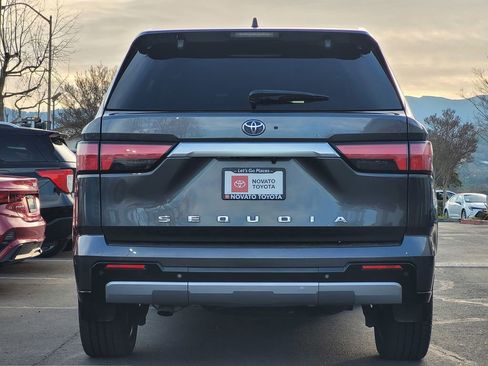 Used 2024 Toyota Sequoia Capstone image 7