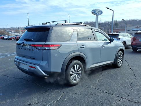 Used 2022 Nissan Pathfinder SL w/ SL Black Package image 7