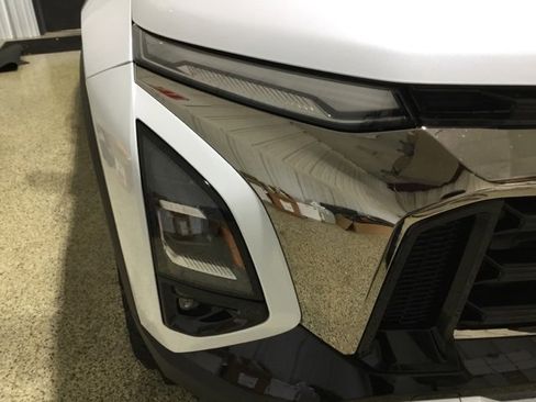 New 2026 Chevrolet Equinox ACTIV w/ Convenience Package III image 24