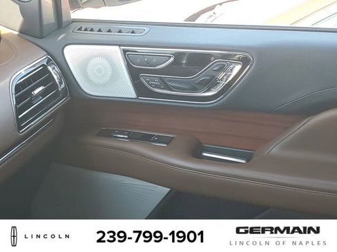 Used 2023 Lincoln Navigator Reserve image 29