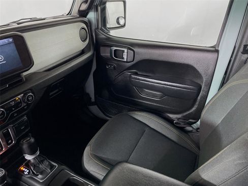 Used 2024 Jeep Wrangler Sport S image 26