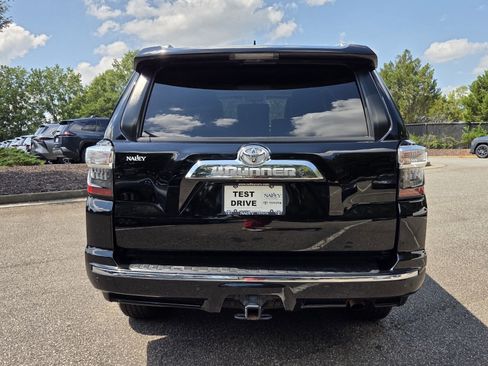 Used 2018 Toyota 4Runner Limited AWD/4WD image 6