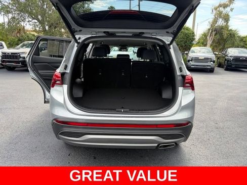 Used 2023 Hyundai Santa Fe SEL AWD/4WD image 16