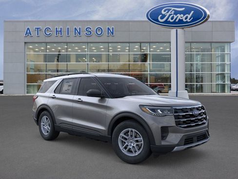 Used 2026 Ford Explorer Active image 7