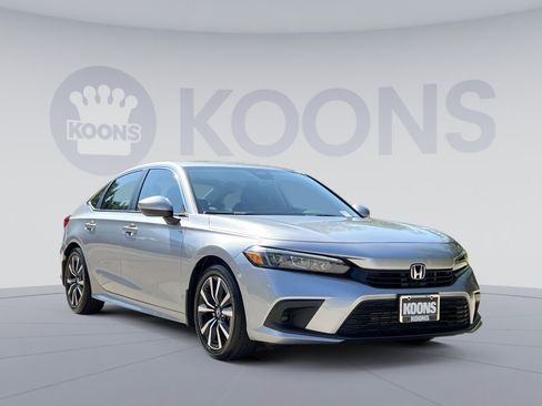 Used 2024 Honda Civic EX image 2