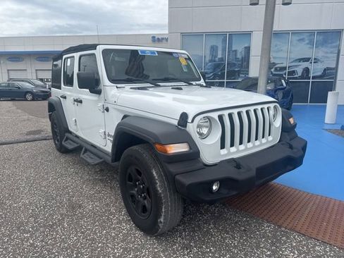 Used 2018 Jeep Wrangler Unlimited Sport S AWD/4WD image 2
