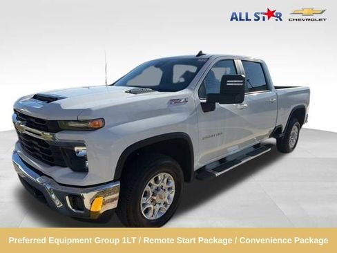 Used 2025 Chevrolet Silverado 2500 LT image 1