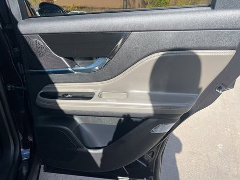 Used 2023 Lincoln Corsair AWD w/ Equipment Group 101A image 12