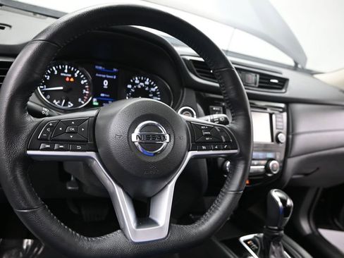 Used 2018 Nissan Rogue SV AWD/4WD image 17