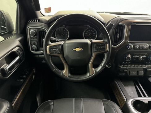 Used 2019 Chevrolet Silverado 1500 High Country w/ Technology Package image 16