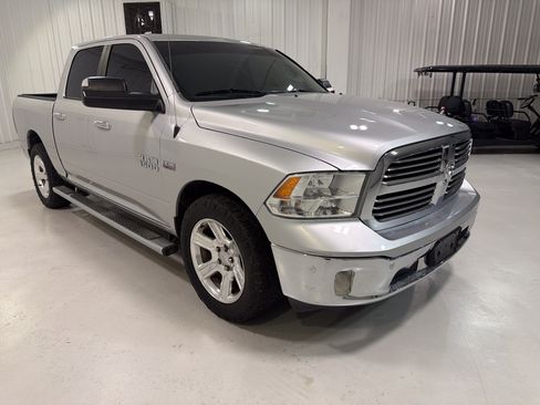 Used 2015 RAM 1500 Lone Star RWD image 7