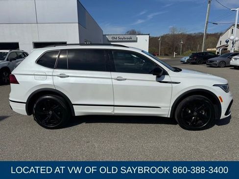 Certified 2024 Volkswagen Tiguan SE R-Line AWD/4WD image 4