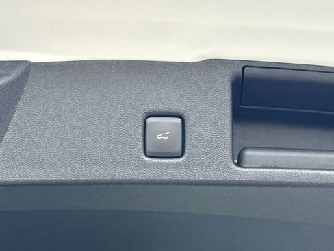 New 2026 Ford Escape SE w/ Class II Trailer Tow Package FWD image 21