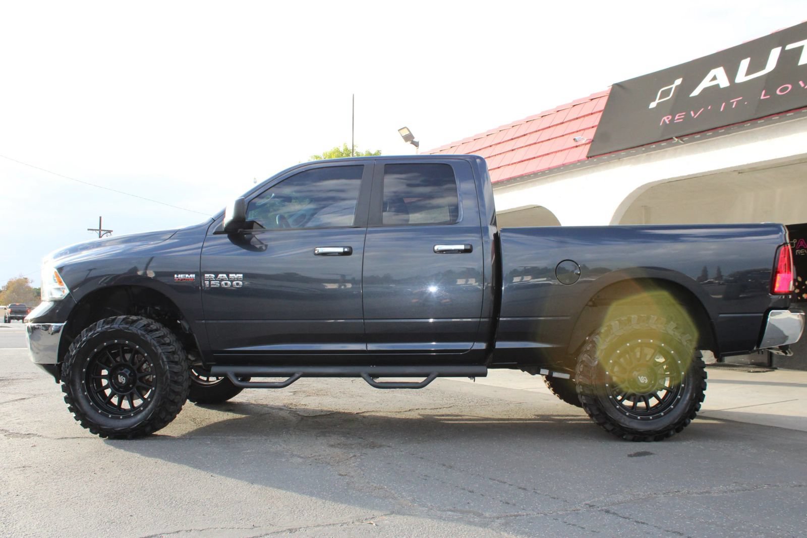 Used 2017 RAM 1500 Classic SLT RWD image 38