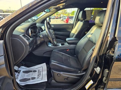 Used 2020 Jeep Grand Cherokee Altitude AWD/4WD image 16