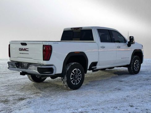 New 2026 GMC Sierra 2500 SLT w/ SLT Convenience Package image 3