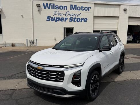 Used 2025 Chevrolet Equinox LT w/ Convenience Package II AWD/4WD image 1