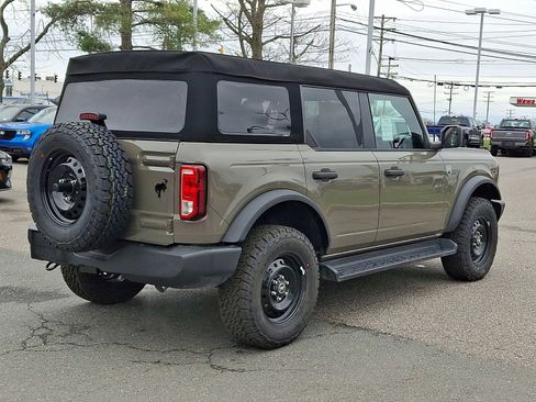 New 2026 Ford Bronco Big Bend w/ Black Appearance Package AWD/4WD image 13