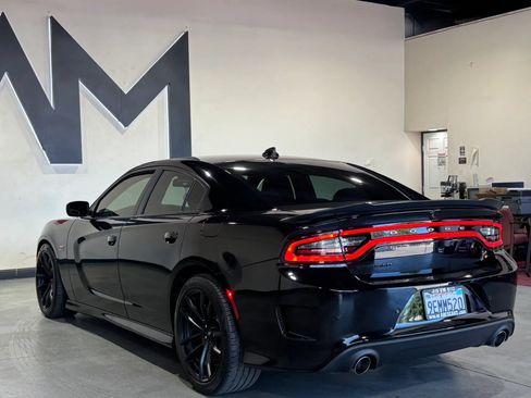 Used 2022 Dodge Charger Scat Pack w/ Dynamics Package RWD image 4
