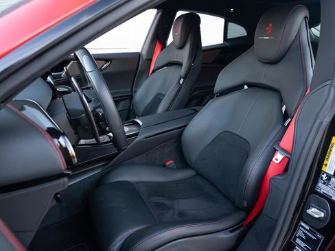 Certified 2025 Ferrari Purosangue image 31