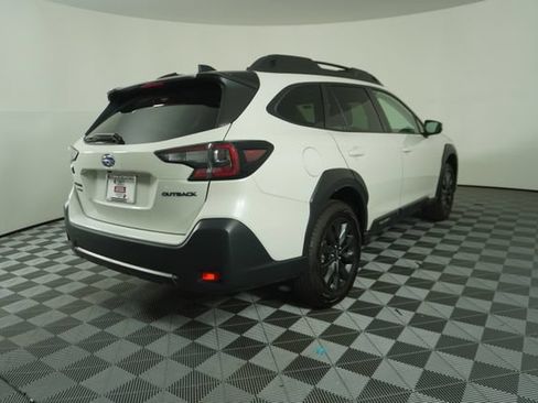 Certified 2025 Subaru Outback Onyx Edition AWD/4WD image 7