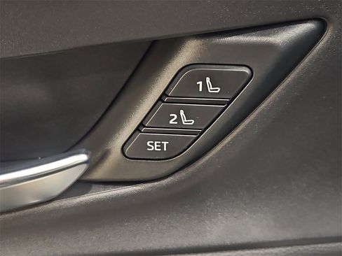 New 2026 Toyota Prius Plug-In Hybrid image 9