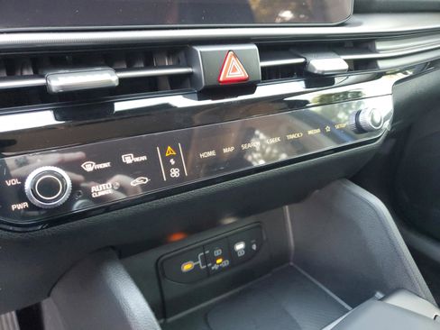 New 2026 Kia Sportage SX FWD image 19