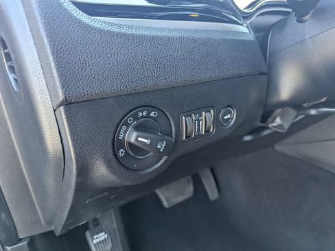 Used 2021 Chrysler 300 S w/ S Model Appearance Package RWD image 22