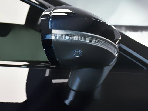 Used 2023 Audi RS 7 Sportback w/ Black Optic Package image 91