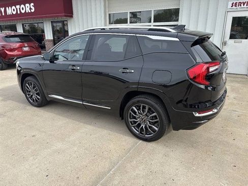 Used 2023 GMC Terrain Denali w/ Black Diamond Edition AWD/4WD image 12