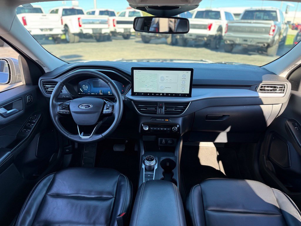 Used 2024 Ford Escape Platinum AWD/4WD image 2