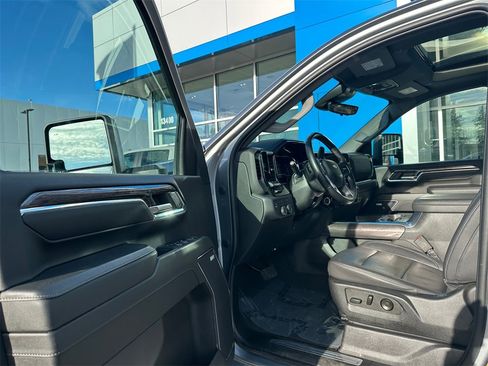 Used 2024 Chevrolet Silverado 2500 LTZ w/ LTZ Convenience Package image 22