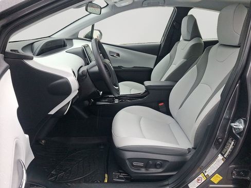 Used 2021 Toyota Prius Prime LE image 14