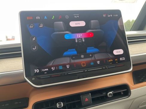 New 2025 Volkswagen ID. Buzz 1st Edition image 20