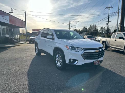 Used 2019 Chevrolet Traverse LT w/ LPO, Cargo Package AWD/4WD image 4