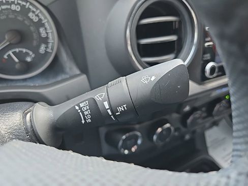 Used 2022 Toyota Tacoma TRD Sport AWD/4WD image 51