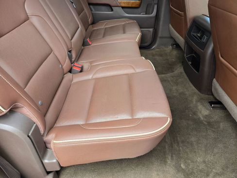 Used 2018 Chevrolet Silverado 1500 High Country RWD image 14