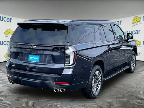 Used 2025 Chevrolet Suburban Z71 w/ Z71 Off-Road Package image 6