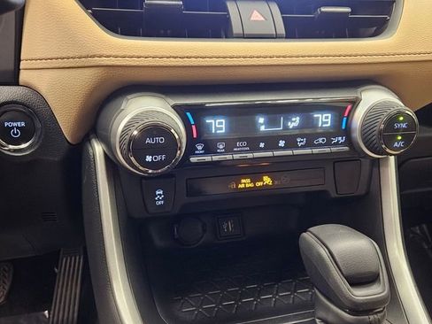 Used 2024 Toyota RAV4 XLE image 20