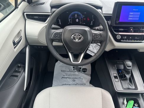 New 2026 Toyota Corolla Cross LE image 2