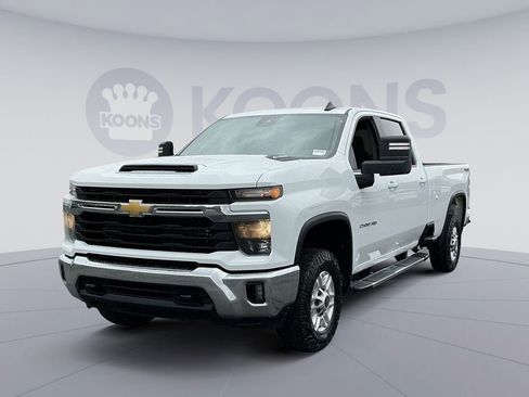 Used 2025 Chevrolet Silverado 2500 LT w/ Convenience Package AWD/4WD image 1