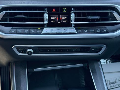 Used 2019 BMW X5 xDrive40i AWD/4WD image 23