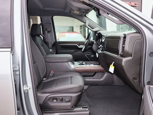 New 2026 GMC Sierra 3500 SLT image 29