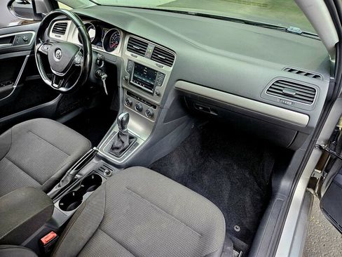 Used 2016 Volkswagen Golf S FWD image 13