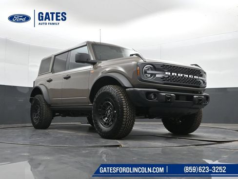 Used 2026 Ford Bronco Badlands AWD/4WD image 40